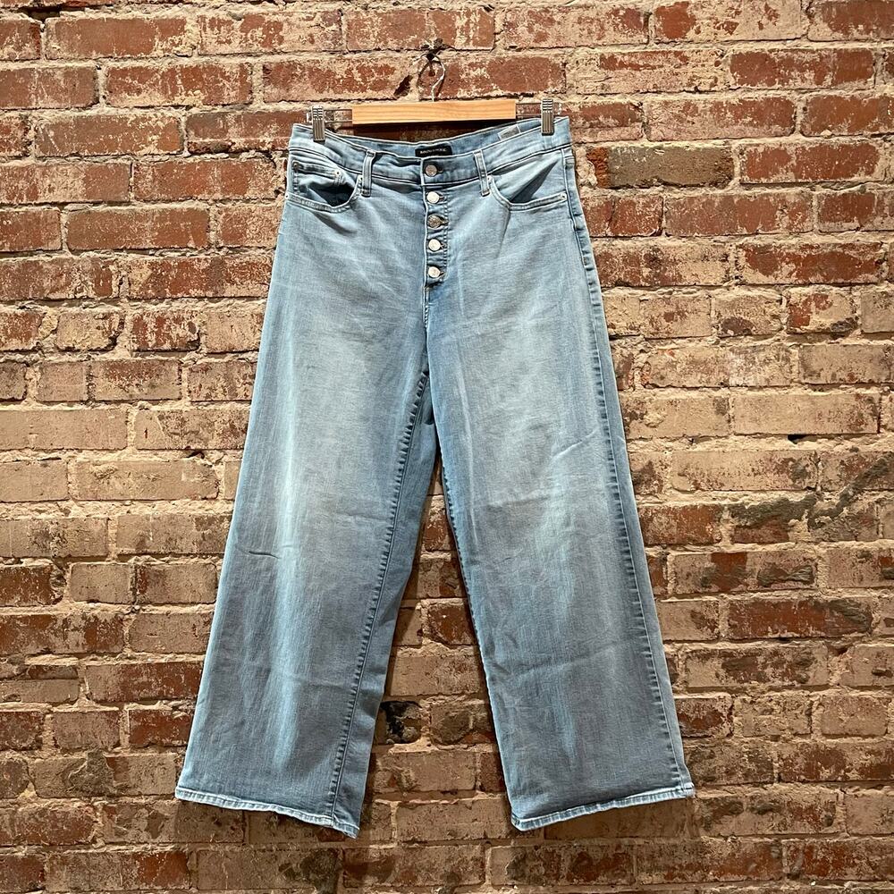 Banana Republic High-Rise Light Wash Button-Fly Wide-Leg Jeans Size 31/12 - Picture 3 of 6